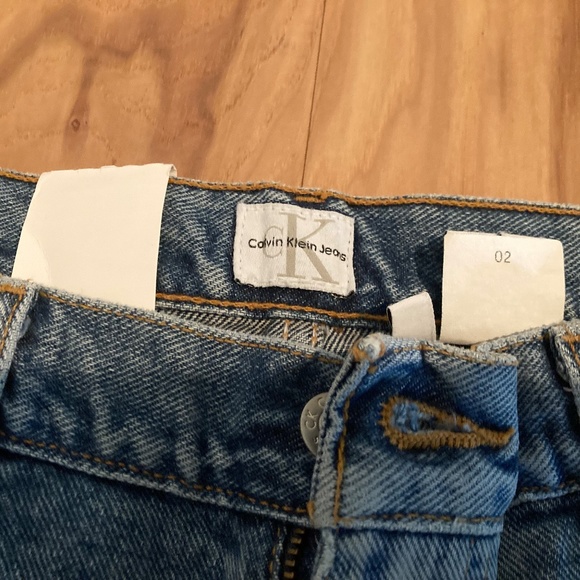 Calvin Klein jeans - new with tags - Picture 2 of 9